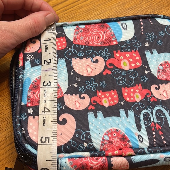 Elephant Patterned Toiletries Case - Picture 5 of 5